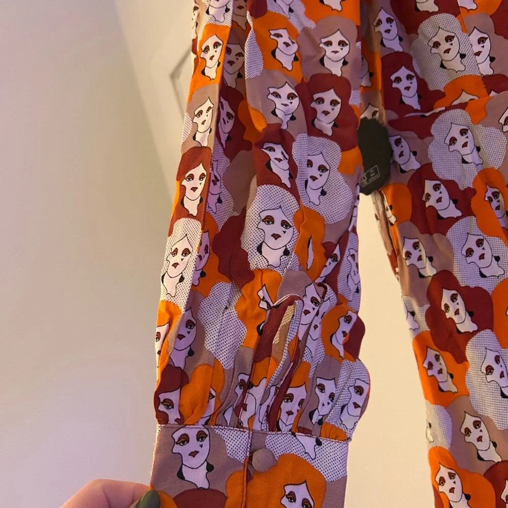 Bus Stop X Joanie - Bexley Amazing Faces Print Tea Dress - Picture 5 of 5